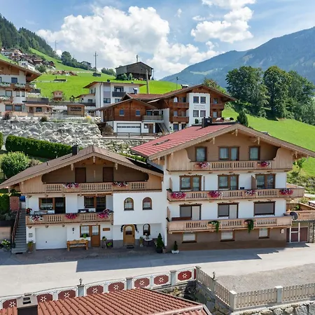 Gaestehaus Rahm - Familie Wechselberger Апартаменты *